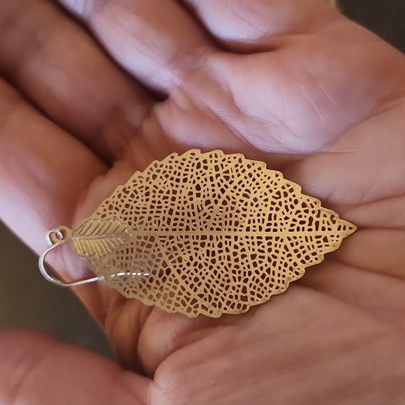 Earrings - Picture 4 of 5